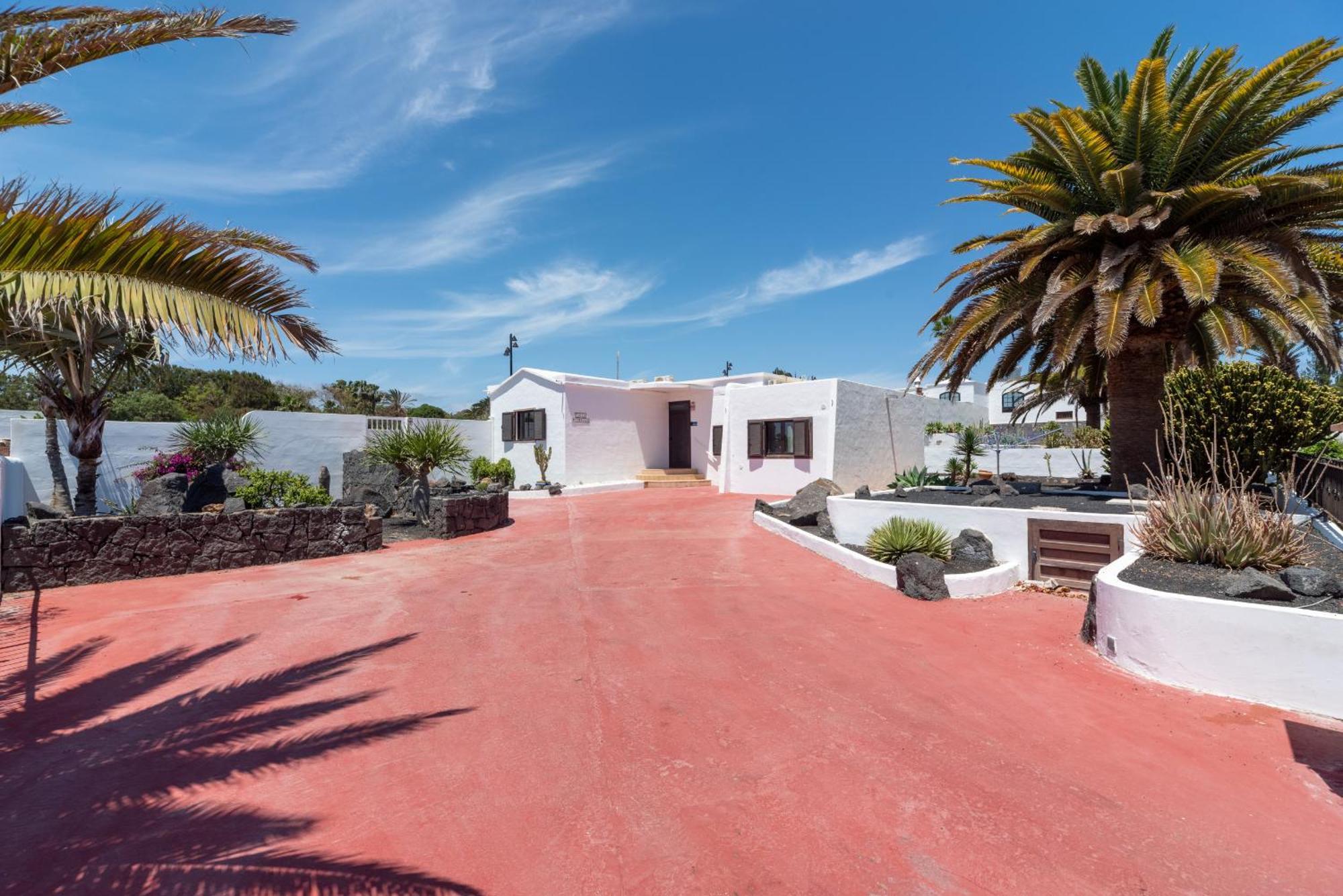 Villa Michelle - Lh114 By Villas Now Ltd Playa Blanca  Bagian luar foto