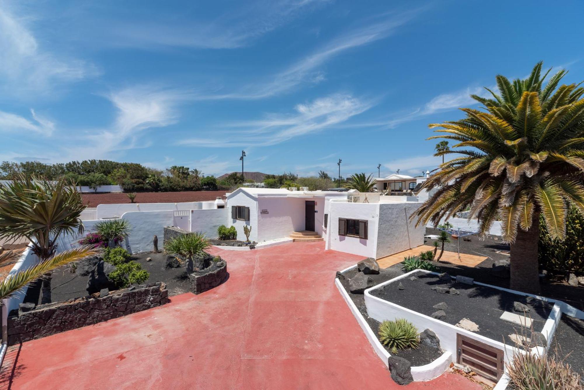 Villa Michelle - Lh114 By Villas Now Ltd Playa Blanca  Bagian luar foto