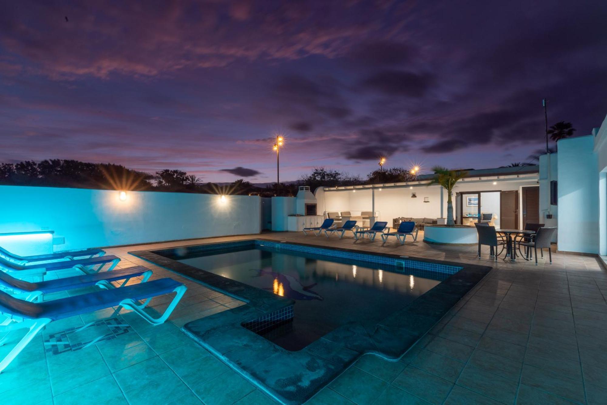 Villa Michelle - Lh114 By Villas Now Ltd Playa Blanca  Bagian luar foto