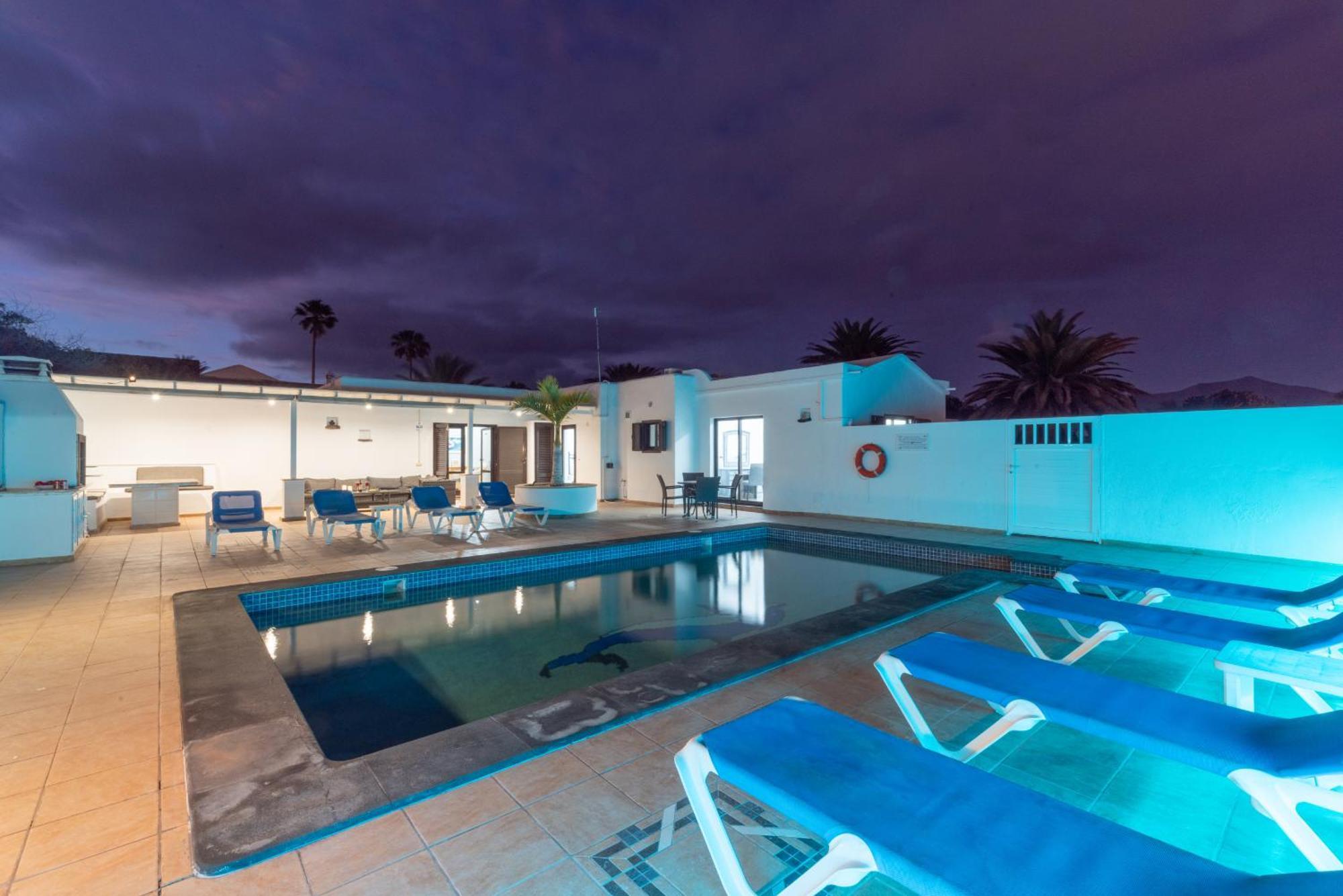Villa Michelle - Lh114 By Villas Now Ltd Playa Blanca  Bagian luar foto